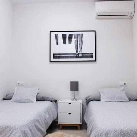 Best Location Apartment In Marbella. Beachfront!! Dış mekan fotoğraf