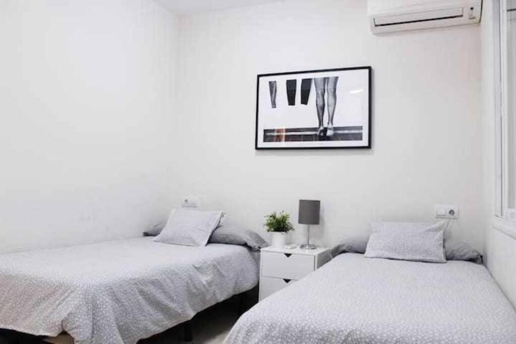 Best Location Apartment In Marbella. Beachfront!! Dış mekan fotoğraf