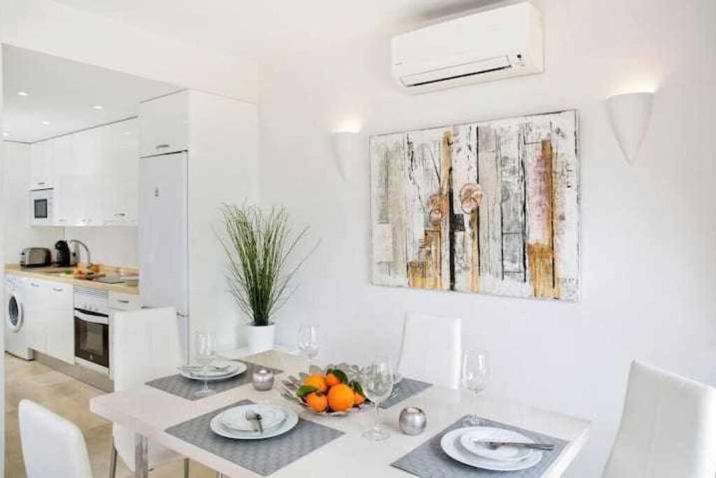 Best Location Apartment In Marbella. Beachfront!! Dış mekan fotoğraf